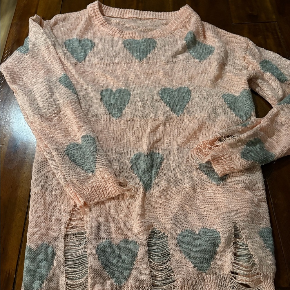 Chic Heart Patterned Sweater in Pink and Gray